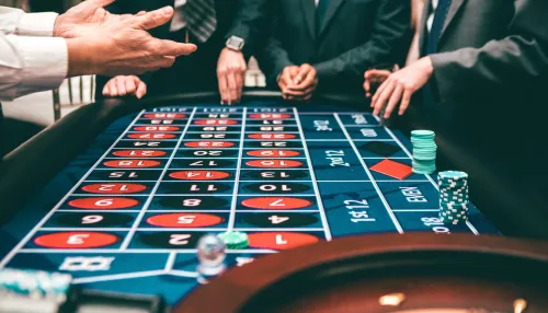 Азартный житель Алтая проиграл в казино 5 млн рублей