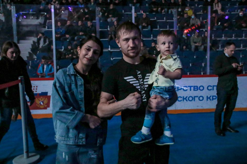 Кирилл Зимановский с женой Надеждой и сыном Ратмиром 
