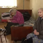 Барнаульская семья переедет в интернат из превратившейся в помойку квартиры