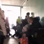 Весь день стоим: жители Бийска жалуются на бесконечные очереди в поликлинике
