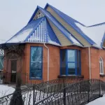 В Барнауле продается усадьба с тремя домами и мостом