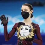 Фигуристка Анна Щербакова стала чемпионкой на Олимпиаде в Пекине