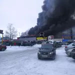 В Барнауле произошел крупный пожар в промзоне на улице Попова