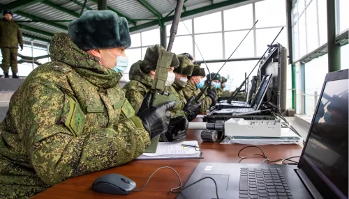 В Сибири и на Урале начались учения с участием военных связистов ЦВО