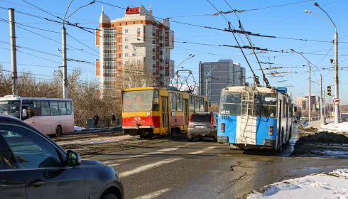 Глава Барнаула рассказал, как решают проблему с общественным транспортом