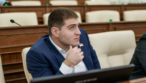 Еще один депутат алтайского парламента стал главой партии Коммунисты России