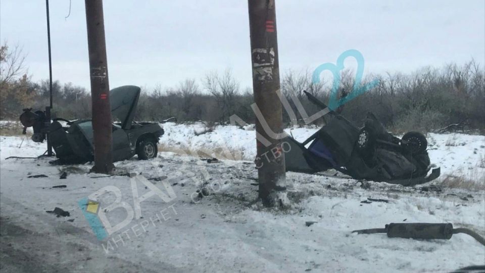Автомобиль разорвало на две части после ДТП в Алтайском крае