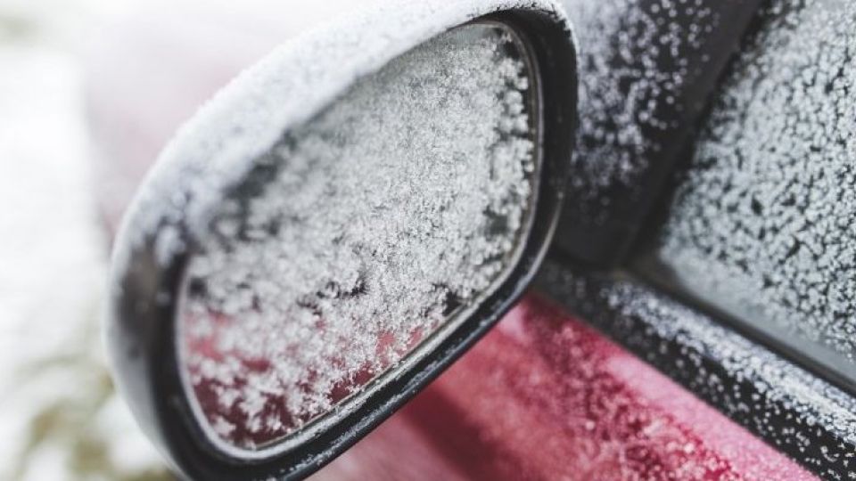 Сотрудники алтайской ГИБДД спасли полсотни замерзающих водителей