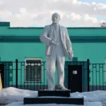 Какие памятники советской эпохи сохранились в Барнауле?
