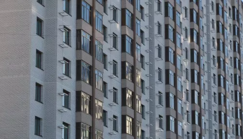 Барнаул вышел в лидеры среди российских городов, где за год подорожали квартиры