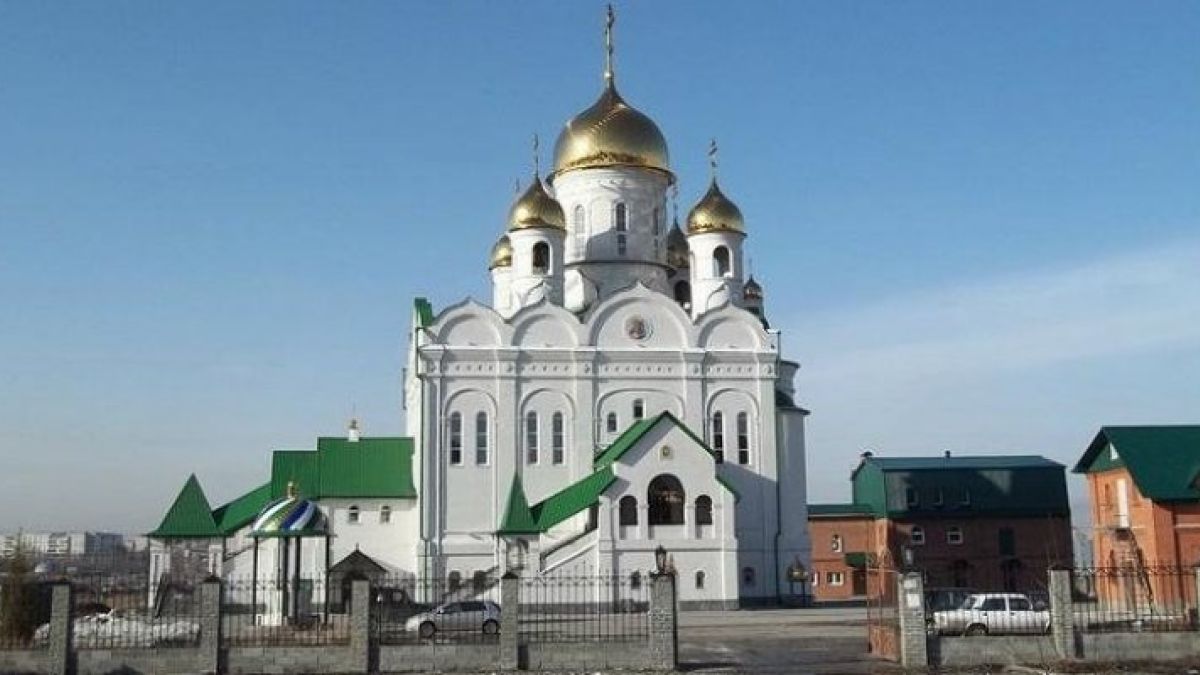 Православные храмы Барнаула. Храмы города Барнаула. Храм на Балтийской в Барнауле. Никольская Церковь Барнаул.