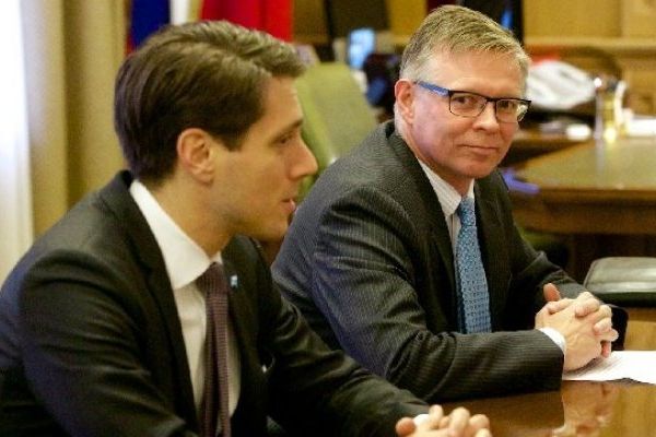 Посол из швеции