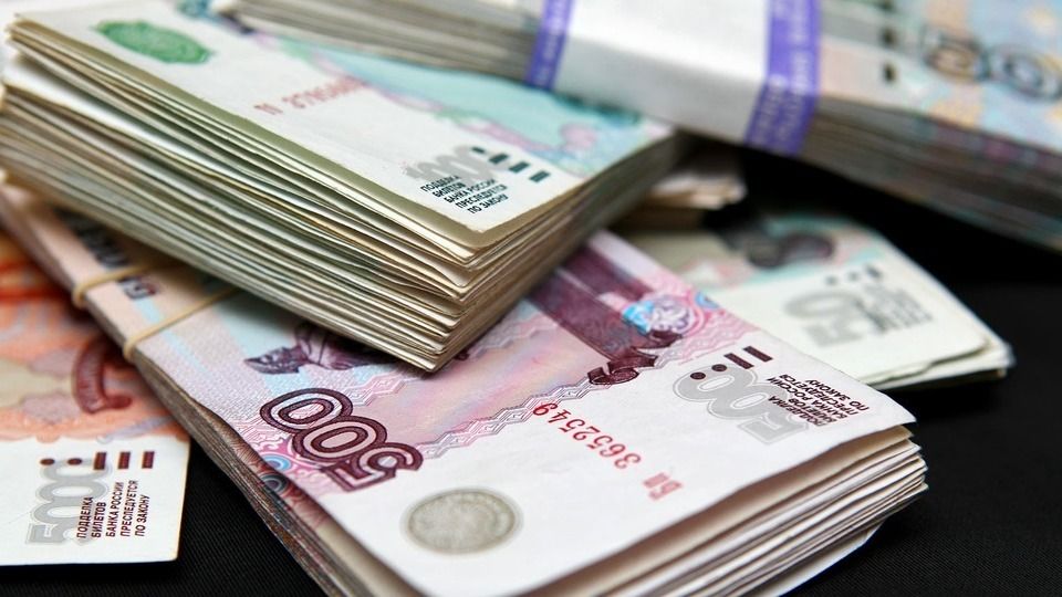 По итогам января зарплата в Алтайском крае рухнула на 25%