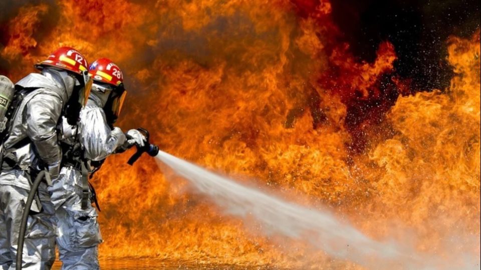 Три человека погибли на пожаре в алтайском селе