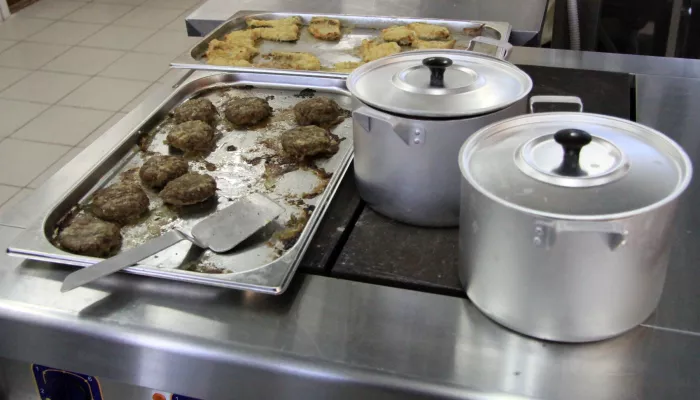 В половине школьных столовых Алтайского края нашлись нарушения