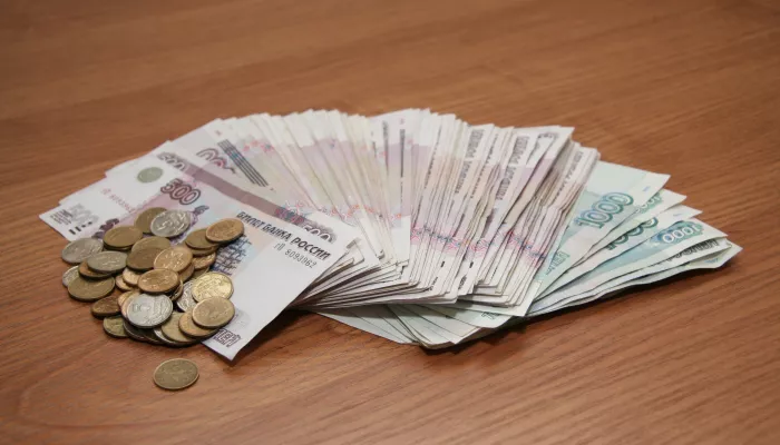 Почти 2 млн рублей потеряла жительница Алтайского края, поверив в легкие деньги