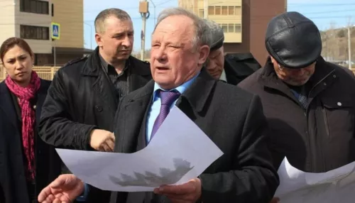 Несите ваши денежки. Суд взыскал с экс-мэра Горно-Алтайска Облогина 1,5 млн за похищенное авто