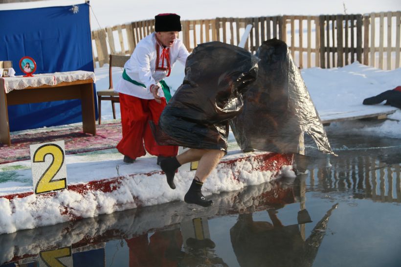 Барнаульские моржи отметили Рождество Фото:Олег Укладов