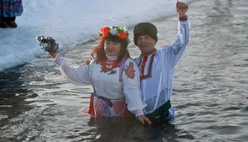 Вечера на хуторе близ Барнаула. Фоторепортаж о том, как алтайские моржи Рождество отмечали