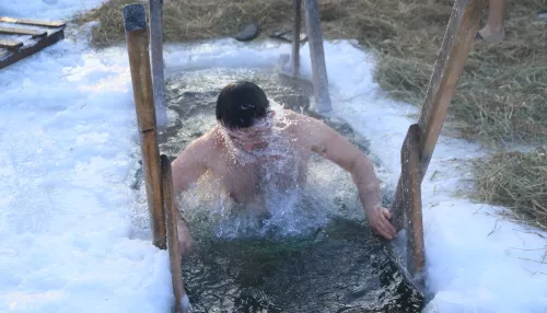 Опрос: 15% жителей Барнаула планируют купание на Крещение