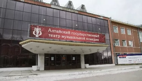 Следком возбудил уголовное дело после гибели инженера алтайского театра Музкомедии на рабочем месте