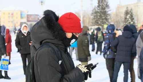 «Опасно для здоровья». Алтайский детский омбудсмен высказалась по поводу присутствия детей на несанкционированном митинге
