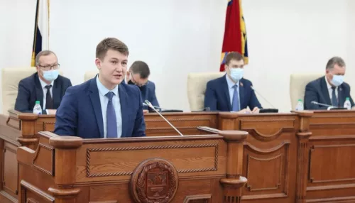 В политику пойдешь? В Алтайском крае запустили новый кадрово-образовательный проект для молодёжи