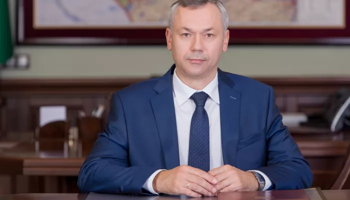 СМИ: служебный Mercedes новосибирского губернатора получил почти 30 штрафов за год