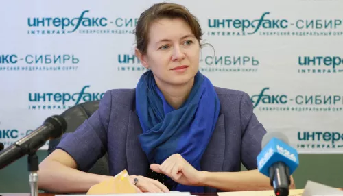 Алтайский министр культуры Елена Безрукова сломала руку в ДТП