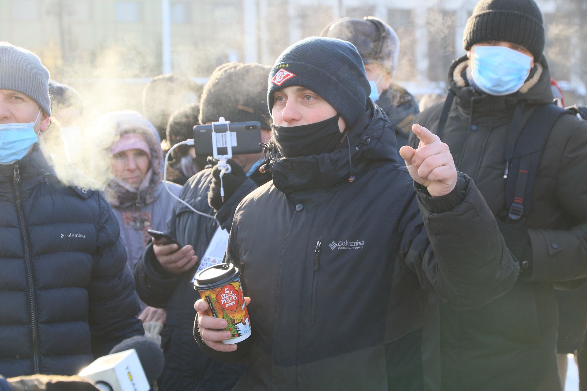 Aif ru society. Митинг Навального в Барнауле. Митинг против НАТО. Пикет против войны. Митинг против Медведева.