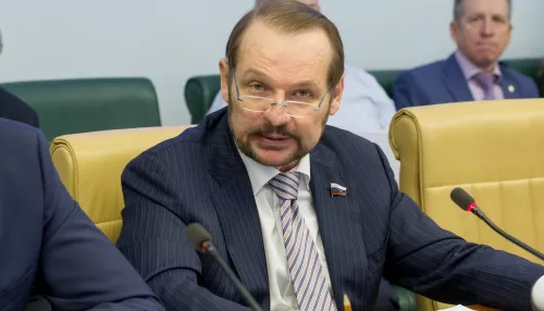 Сенатор Белоусов предложил пересмотреть понятия «пестициды» и «агрохимикаты» в российском законодательстве