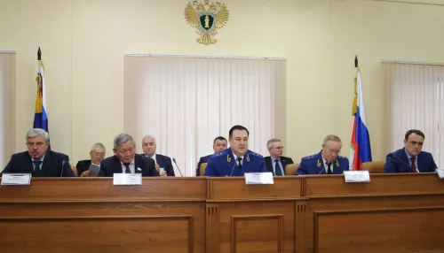 Прокурор потребовал взыскать с осужденных алтайских врачей более 1,3 млн рублей
