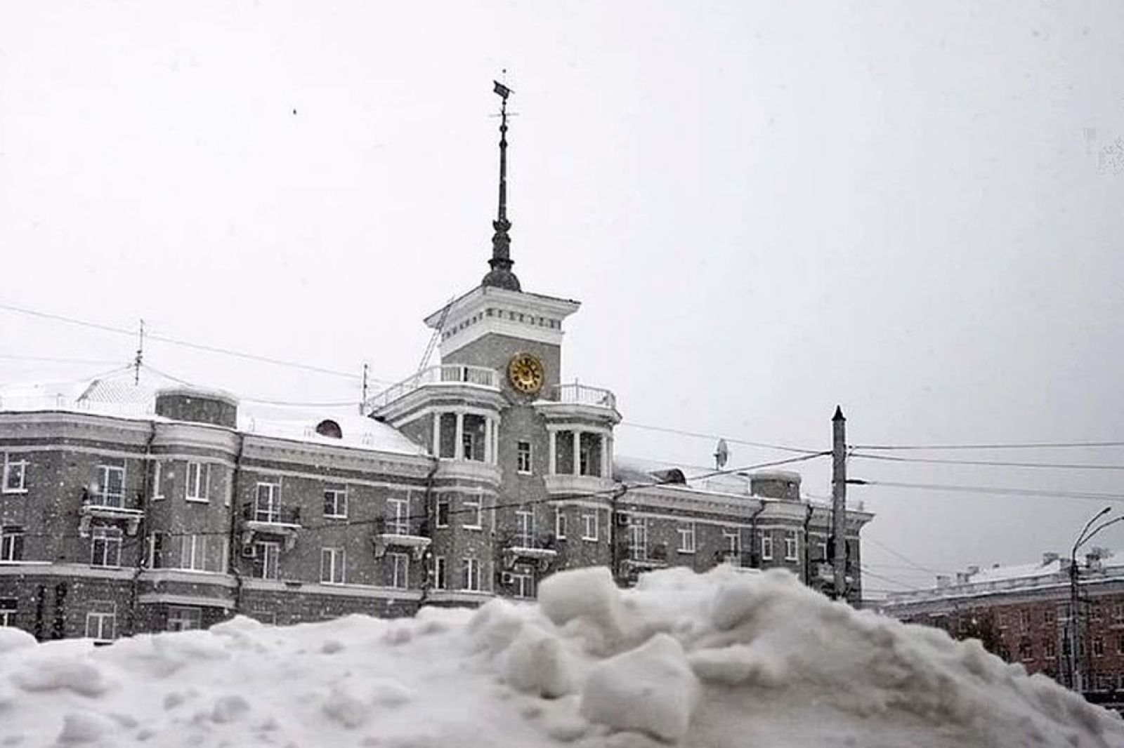 Сколько в Барнауле потратят на ремонт башенных часов - Толк 07.01.2023