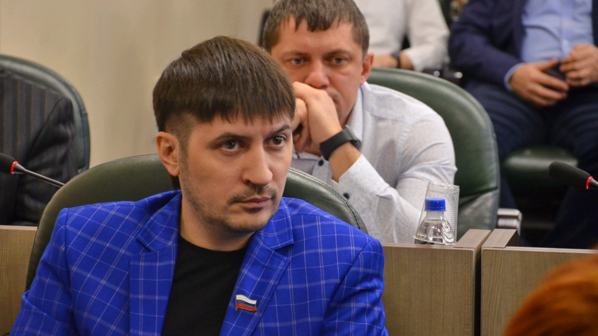 Константин Комаров