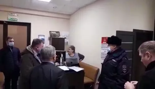 Отличный повод для критики. Власти Барнаула внезапно отменили митинг коммунистов 23 февраля