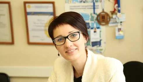 «Зачем пафос и пиар?». Алтайская чиновница потроллила закрытие лиги КВН