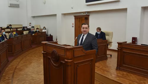 Министр образования Алтайского края Максим Костенко уходит в отставку 2 августа