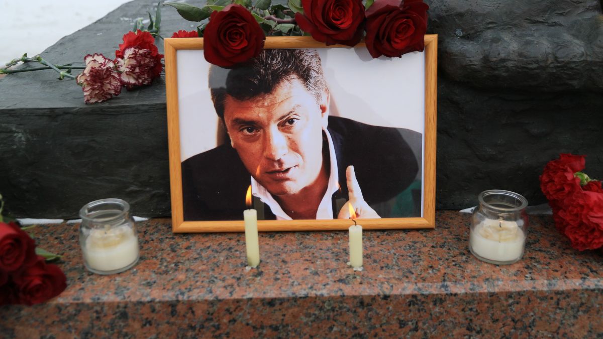 Акция памяти Бориса Немцова в Барнауле, 28.02.2021