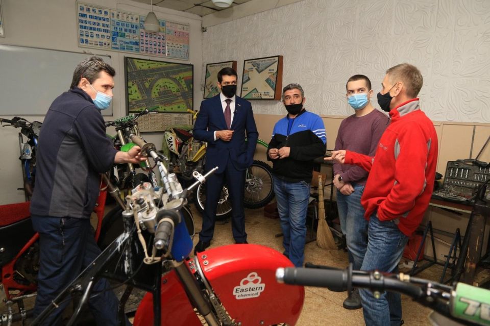 Александр Прокопьев и мотоспортсмены