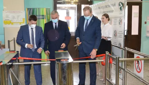В Алтайском аграрном университете торжественно открыли кампусный проект Россельхозбанка