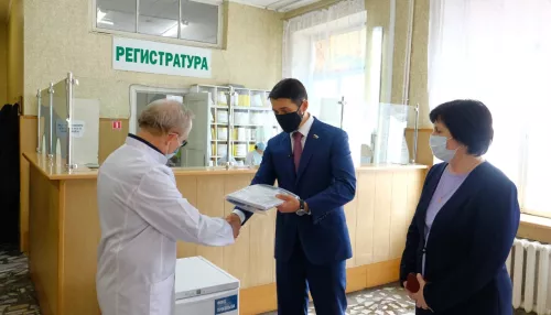 Морозильные камеры для вакцины от коронавируса поставят в 11 ЦРБ Алтайского края