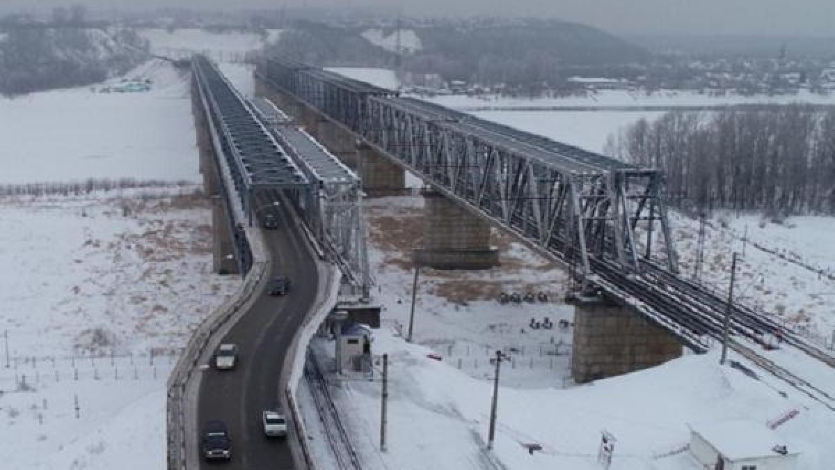 Старый мост через Обь