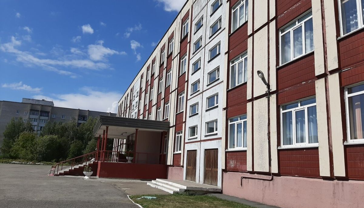 Ограничения в школах. Местной школе. Помощники депутатов пермский край. Класс в школе. Школа поселка селезневский.