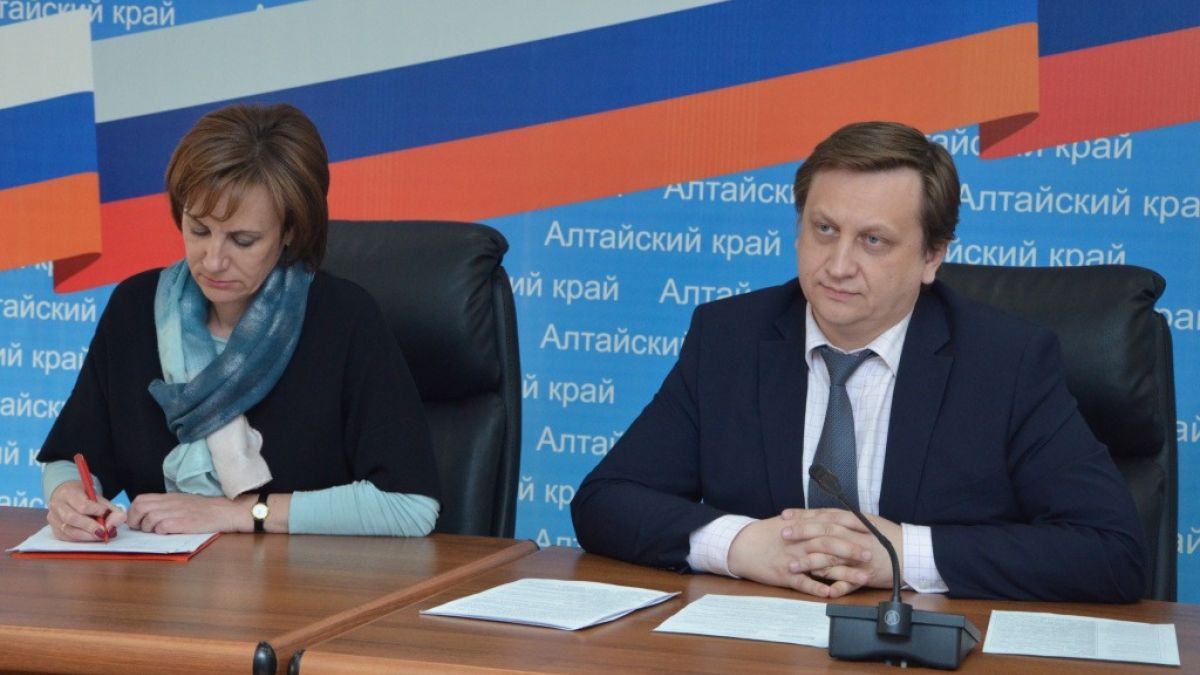 Максим Костенко