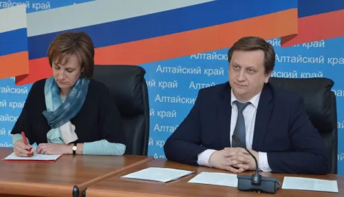 Глава алтайского минобра Костенко и депутат Госдумы Кувшинова поспорили с опросом школьников о качестве питания