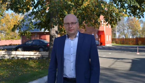 Развод и девичья фамилия. Бывшего эсера Вакаева лишили должности заместителя фракции в АКЗС