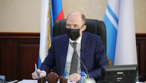 Глава Алтая Хорохордин поручил проверить всех крупных чиновников на коррупцию