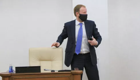 «Газификация за 300». Какие вопросы задали депутаты алтайского парламента губернатору Томенко к его отчету