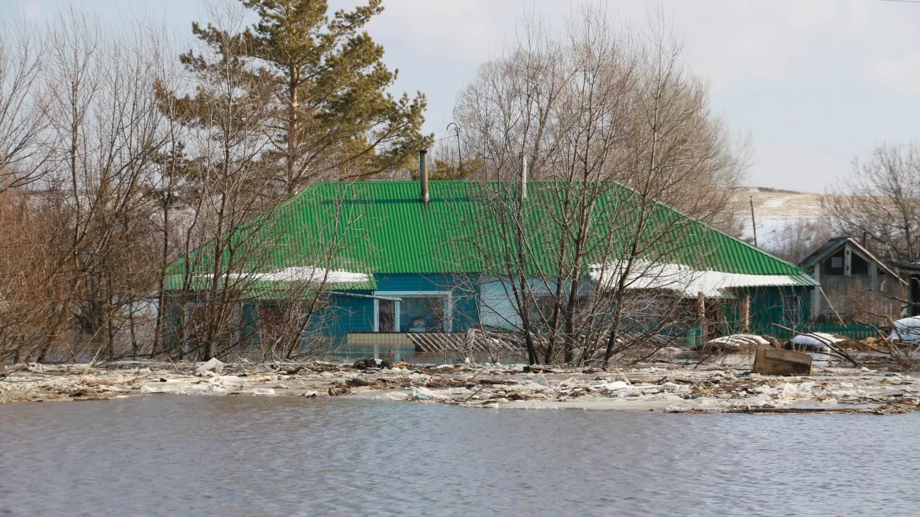 Более десяти городов и райцентров в Алтайском крае попали в зону риска наводнения