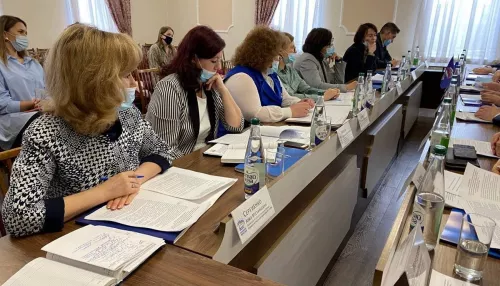 Льготы для работодателей, переобучение за счет бюджета. Алтайские единороссы предложили обновить закон о занятости